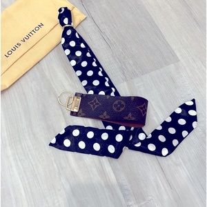 EUC Louis Vuitton strap and twilly to go with clutch. May be unbranded.